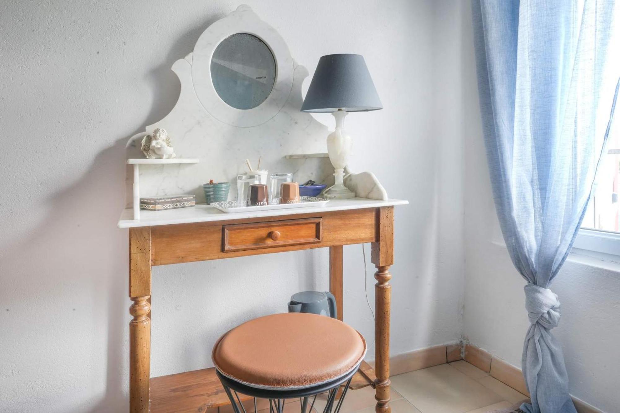 Clos des hérissons, chambre bleuet, piscine, jardin Lauris Esterno foto
